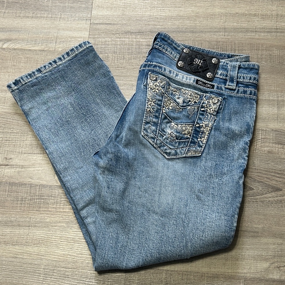 Miss Me Light Blue Boyfriend Capri’s - size 30